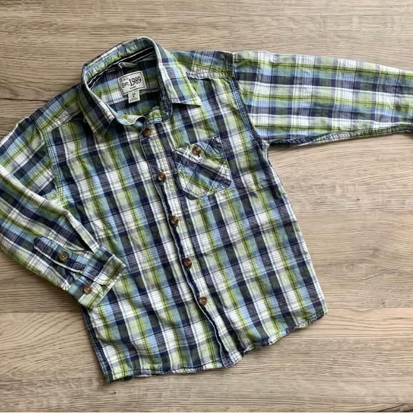 Plaid Button Up Shirt | Gray Sweater Vest | Boys | Size 4 | Children’s Place - Picture 3 of 4